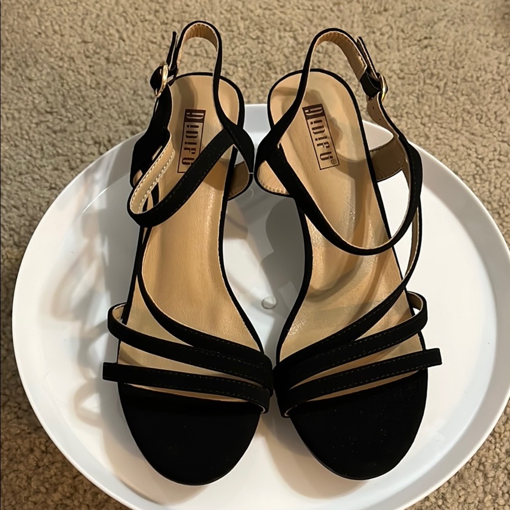 IDIFU 2” Black strappy sandal dress shoe